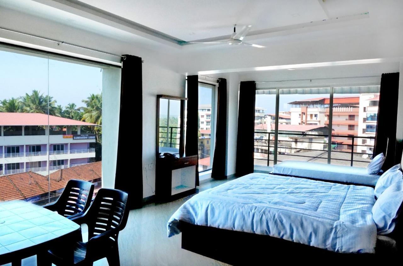 Dwarka Lodging & Boarding Mulki Esterno foto