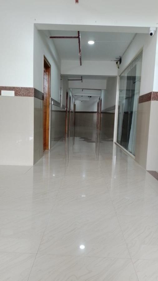 Dwarka Lodging & Boarding Mulki Esterno foto